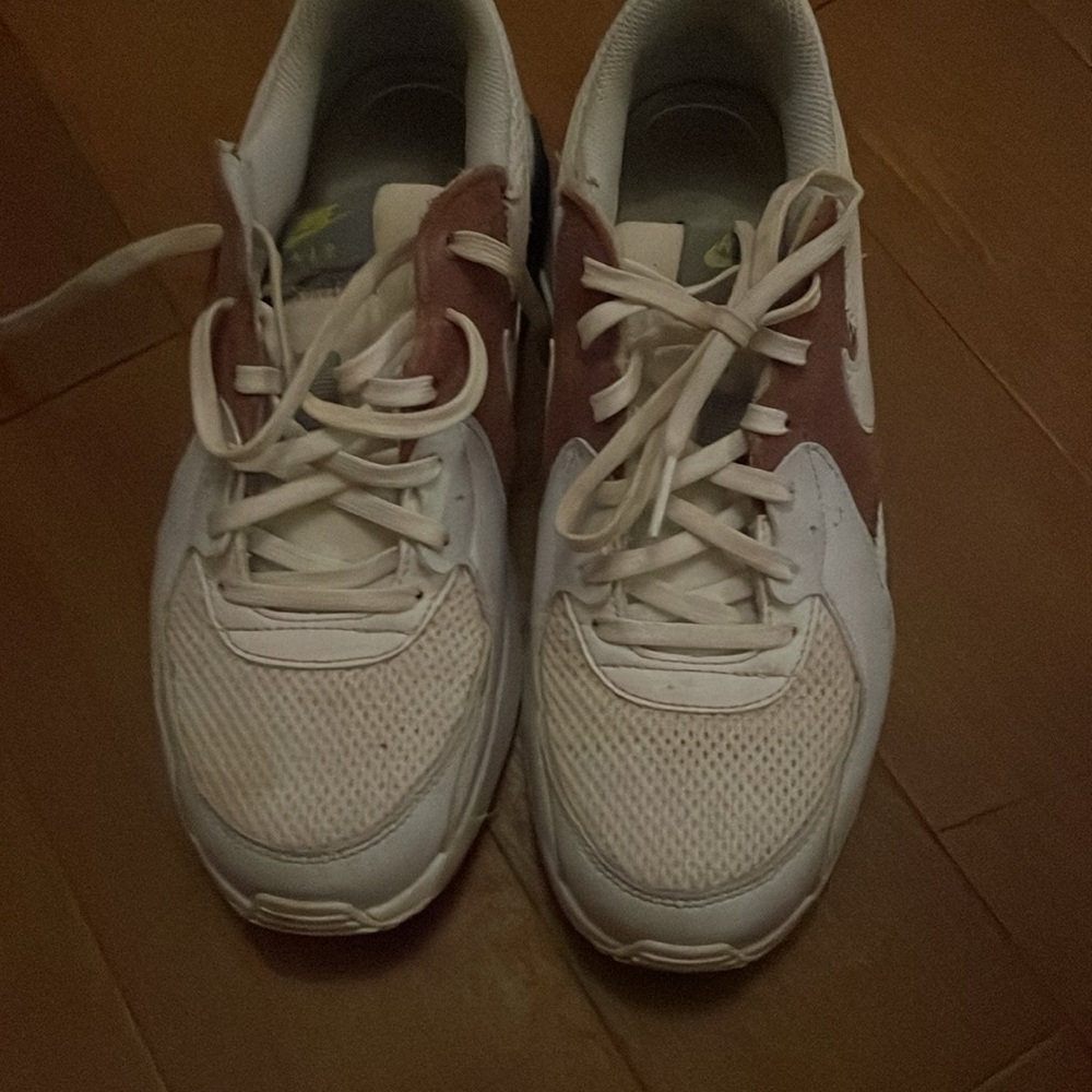 i am selling nike air maxes size 7.5 - Picture 3 of 4